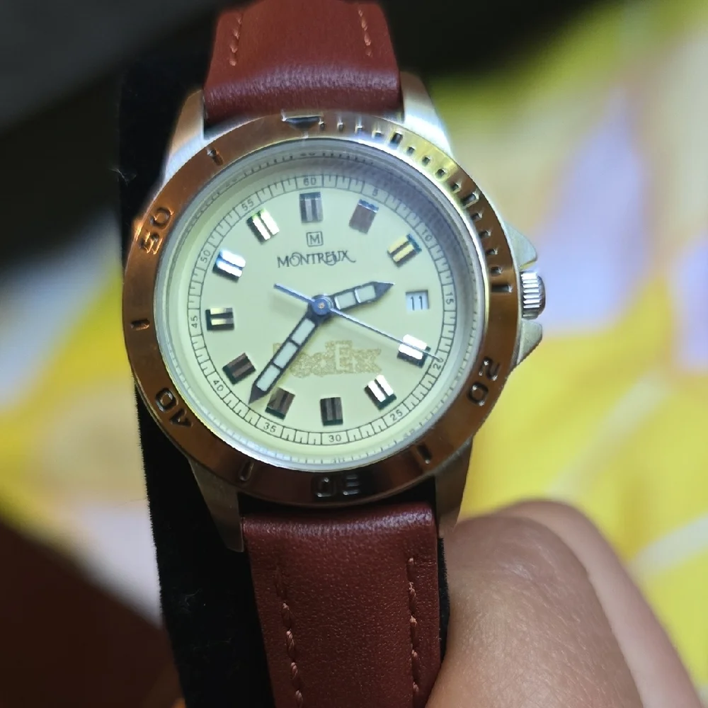 NIB- Montreux Vintage Elegant Brown Leather Strap Watch FedEx Branded